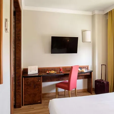 Western Park Roma Nord 4*
