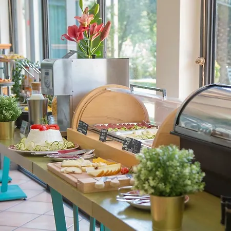 Western Park Roma Nord 4*